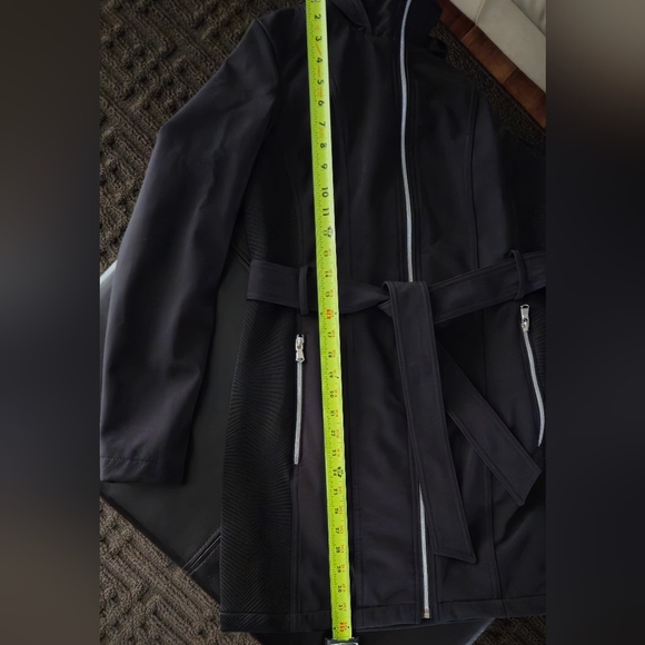 Nearly New Liz Claiborne Women's Jacket Size Small, Color Black, Hood  &Tie Belt - Picture 3 of 5